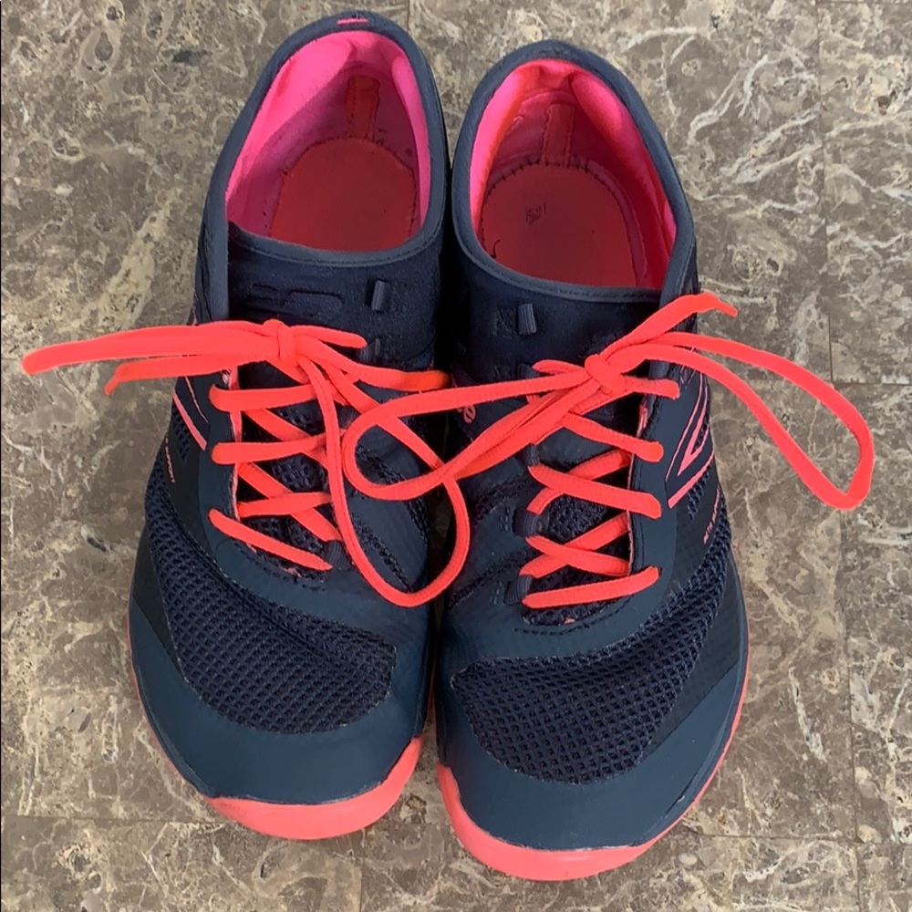 New balance minimus shoes